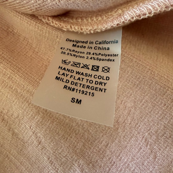 NEW - Beach Bunny - Wyatt Knit Cropped Pullover- BLUSH - Picture 3 of 4